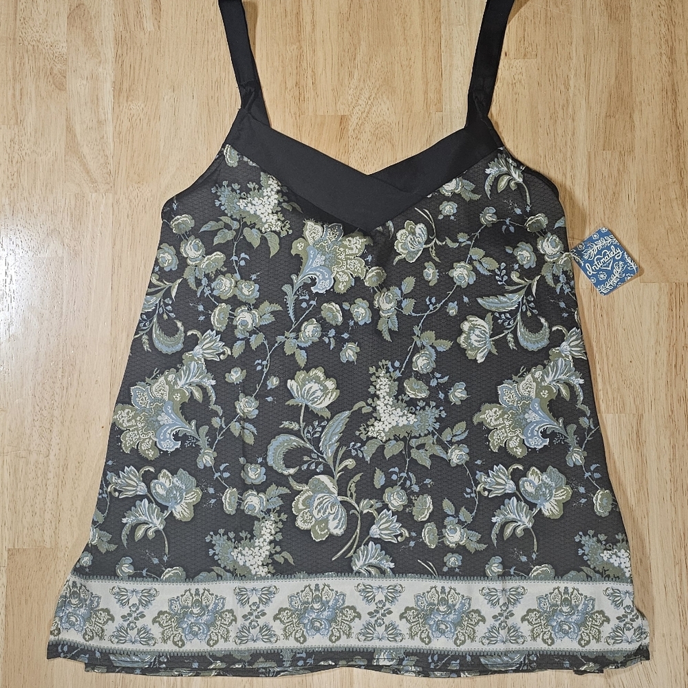NWT✨️FP Floral Top